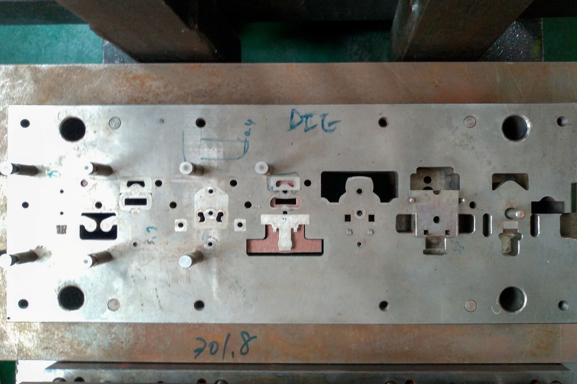 14 - Molds