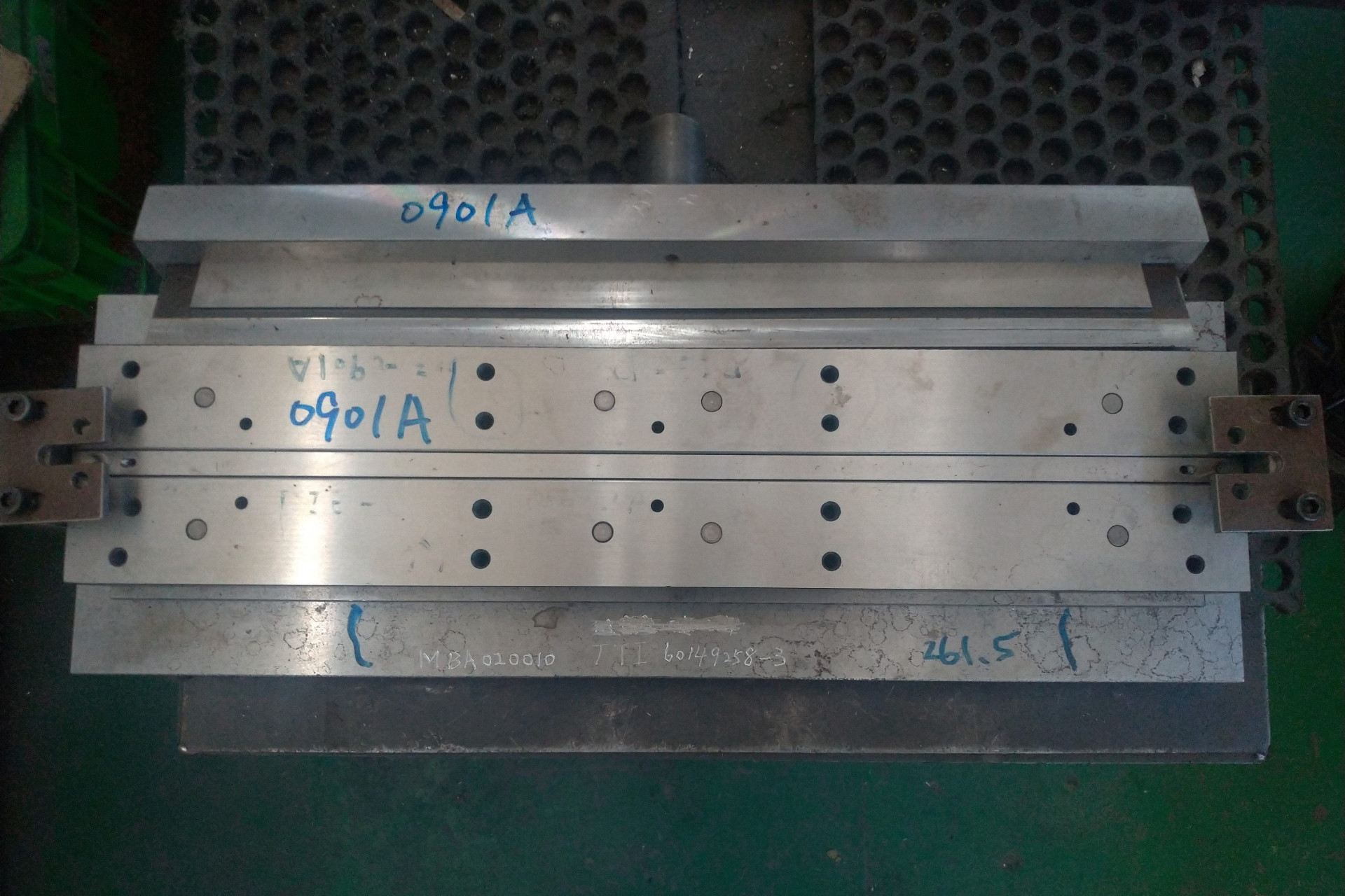17 - Molds